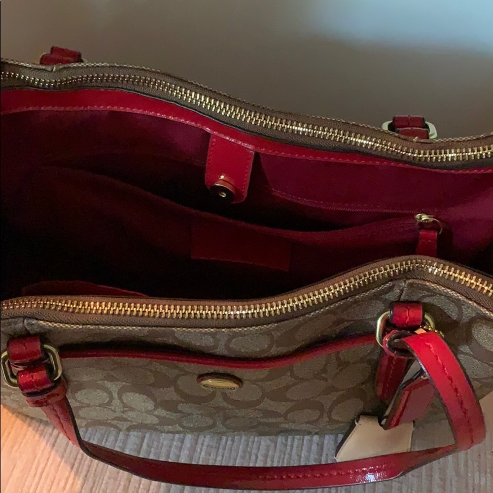 Purse - Picture 3 of 4